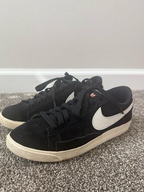 Nike Low Top Blazers